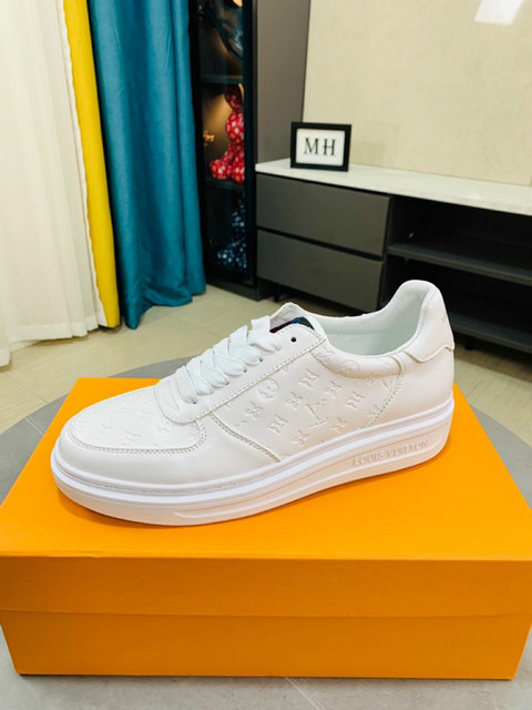 men LV shoes-028